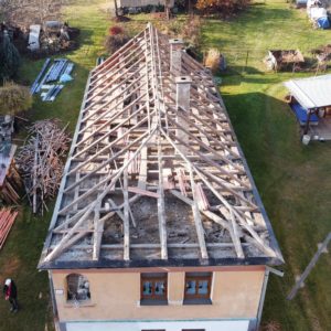 Rekonštrukcia strechy a výmena strešnej krytiny na dome v Sedliciach