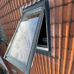 Profesionálna montáž strešných okien VELUX - POD STRACHOU STAV